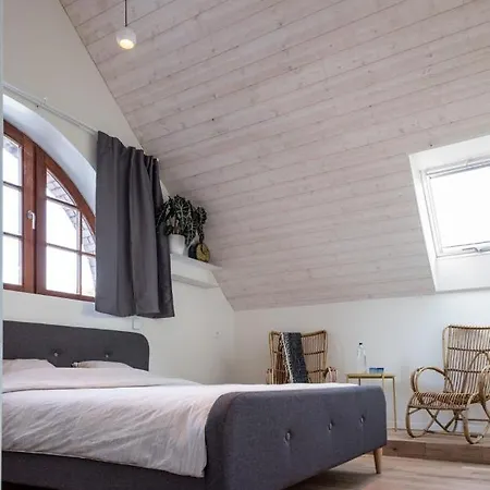 Bed and Breakfast B Μπριζ